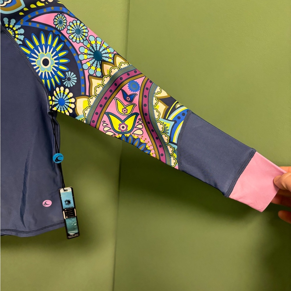 Colorful Long Sleeve Rash Guard NWT - Picture 3 of 5
